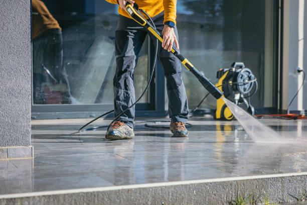 Best Commercial Pressure Washing  in Melrose, MA